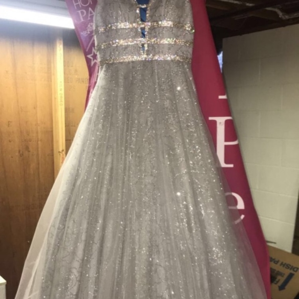 Prom/wedding ballgown